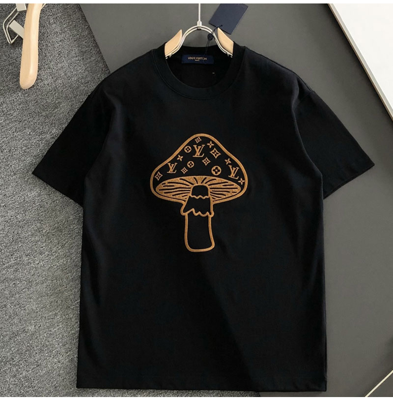 LOUIS VUITTON-04074 루이비통 2026년 NEW 남녀공용  자수 크루넥 티셔츠