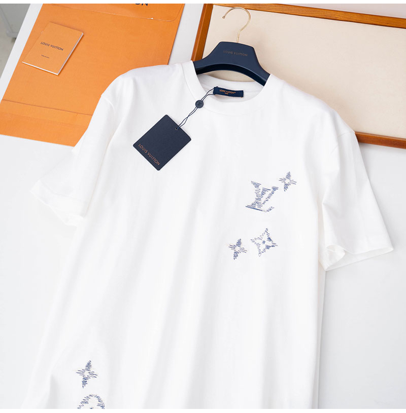 LOUIS VUITTON-06197 루이비통 2026뉴 자수 로고 티셔츠